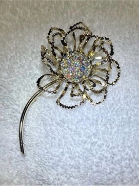 Vintage Sarah Coventry “Allusion" Filigree
Flower Brooch 3.5"